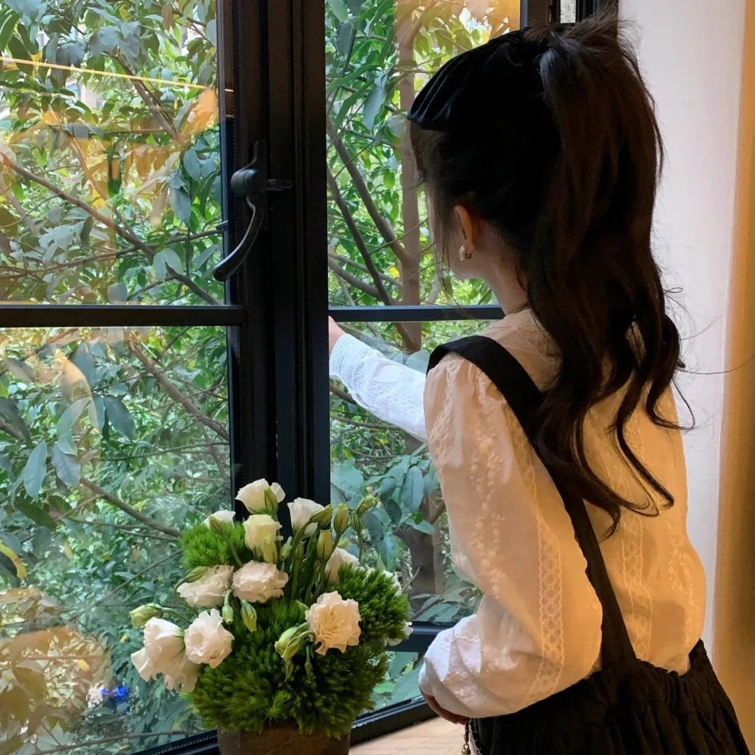 叻女外星人寻求共同体